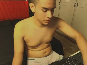 Andrew_Hill10 Chaturbate stream image from May 20, 2026