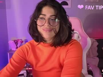 Loaluxury Chaturbate stream image from May 20, 2026