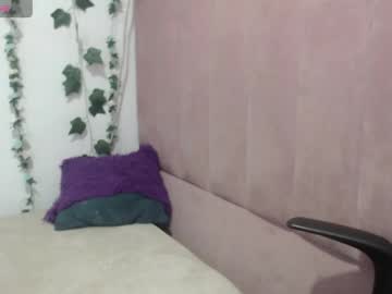 Lunacastillo__ Chaturbate stream image from May 20, 2026
