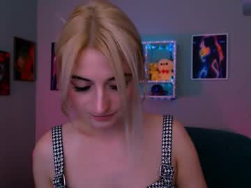 Emma_Hazell Chaturbate stream image from May 20, 2026