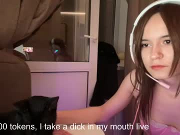 Mikkilinalove Chaturbate stream image from May 20, 2026