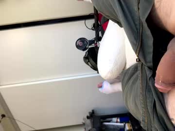 Bwavesurfer69 Chaturbate stream image from May 20, 2026