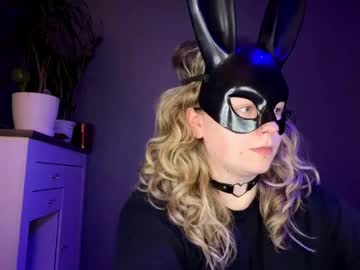 Alinahotgirl stream image from May 20, 2026
