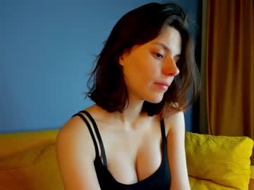 Elle__Driver Chaturbate stream image from May 21, 2026