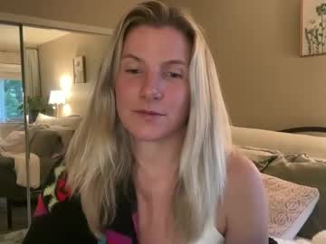 Zoeydanner Chaturbate stream image from May 21, 2026