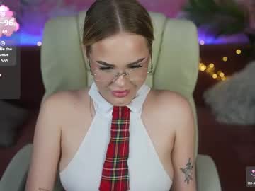 Auroramoree Chaturbate stream image from May 21, 2026