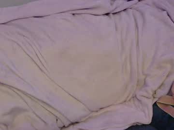 Chloecreamm Chaturbate stream image from May 21, 2026