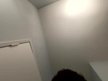 Onlyuziel Chaturbate stream image from May 21, 2026