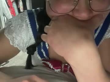 Sluttyisacompliment Chaturbate stream image from May 21, 2026