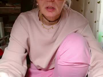 Kathleenedwards Chaturbate stream image from May 21, 2026