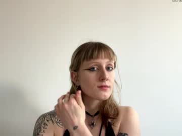 Larasweetgirl Chaturbate stream image from May 21, 2026