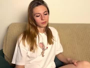 Lovelykatea Chaturbate stream image from May 21, 2026