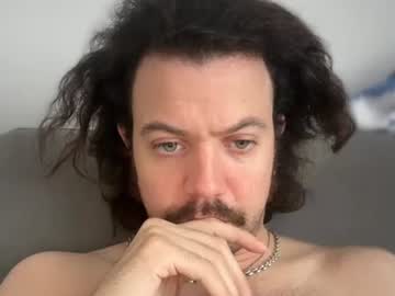 Tyleruzi Chaturbate stream image from May 21, 2026