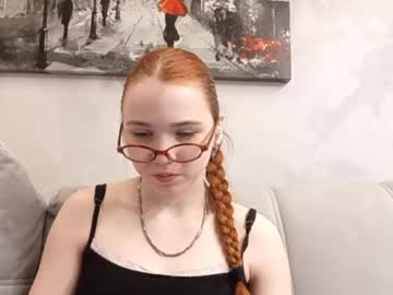 Vaniaafzal Chaturbate stream image from May 21, 2026