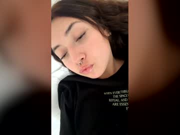 Mariana_Castro9 Chaturbate stream image from May 21, 2026