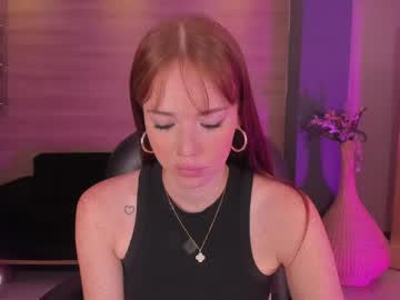Corinnerusso Chaturbate stream image from May 21, 2026