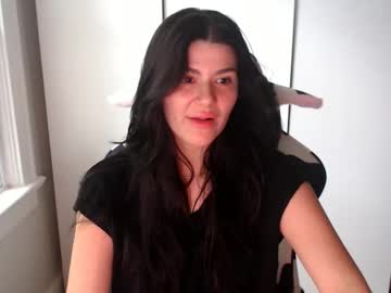 Cassiealvarez Chaturbate stream image from May 21, 2026