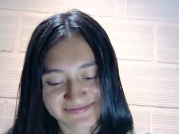 Isabella_Nowa Chaturbate stream image from May 21, 2026