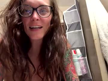 Ellybelle0612 Chaturbate stream image from May 22, 2026