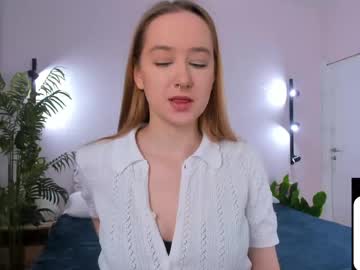 Sweet__Monica Chaturbate stream image from May 22, 2026