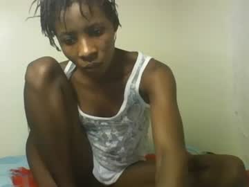 Raylucia Chaturbate stream image from May 22, 2026