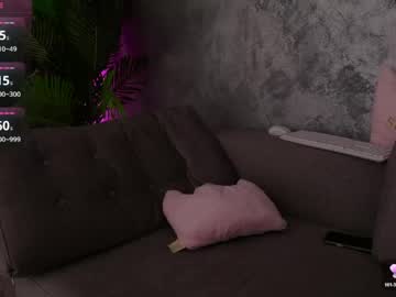 Reeaboobs Chaturbate stream image from May 22, 2026