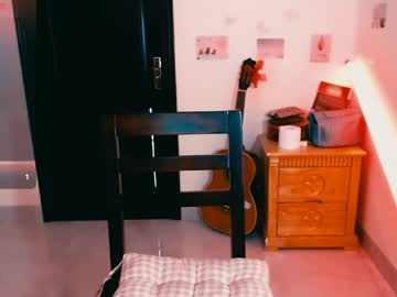 Riri_Rich Chaturbate stream image from May 22, 2026
