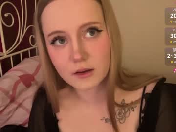 Mia_Wellis Chaturbate stream image from May 22, 2026
