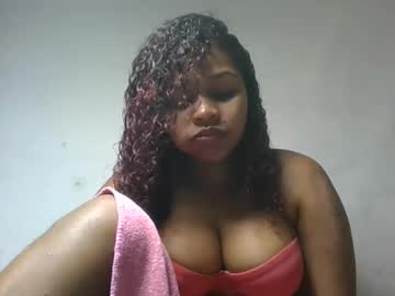 Natachazz Chaturbate stream image from May 22, 2026