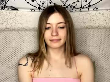 Dellisifuentes Chaturbate stream image from May 22, 2026