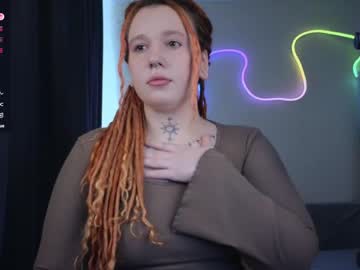 Thefullredmoon Chaturbate stream image from May 22, 2026