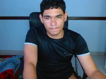 Zyrosxk Chaturbate stream image from May 22, 2026