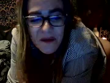 2isgoodbut3isbetter Chaturbate stream image from May 22, 2026