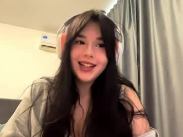 Julianesanzo Chaturbate stream image from May 22, 2026