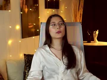 Elisonavergarden Chaturbate stream image from May 22, 2026