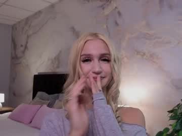 Serenastile Chaturbate stream image from May 22, 2026