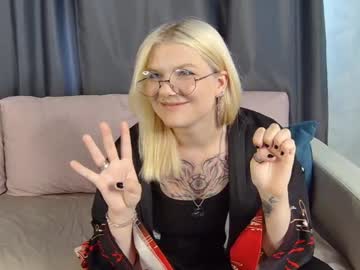 Heidipierce Chaturbate stream image from May 22, 2026