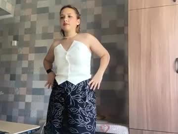Dellashisila Chaturbate stream image from May 22, 2026