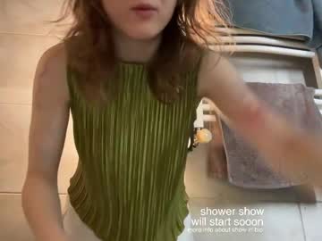 Holydori Chaturbate stream image from May 22, 2026