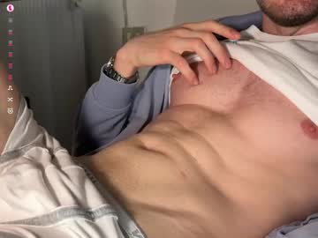 2017ssseeexxx Chaturbate stream image from May 22, 2026