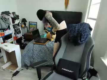 Lunaraccoona Chaturbate stream image from May 22, 2026
