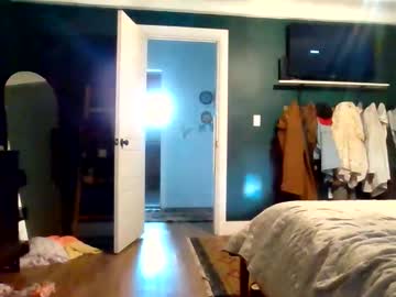 Brokecash Chaturbate stream image from May 23, 2026