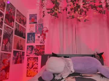 Misscurvytop Chaturbate stream image from May 23, 2026