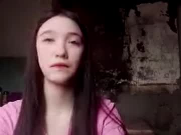 Elouisevallian Chaturbate stream image from May 23, 2026