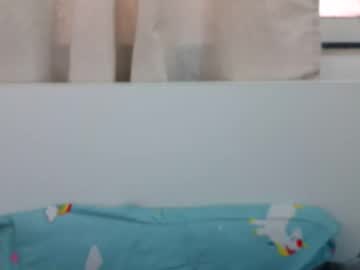 Bellacrystall Chaturbate stream image from May 23, 2026