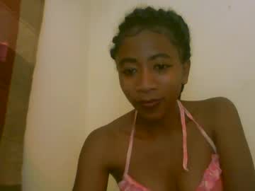 Milennah Chaturbate stream image from May 23, 2026