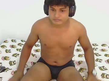 Secretloversxo Chaturbate stream image from May 23, 2026