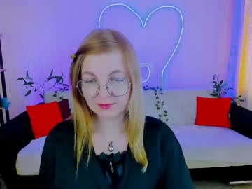 Youruniverser Chaturbate stream image from May 23, 2026