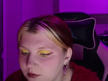 Mura_Muur Chaturbate stream image from May 23, 2026