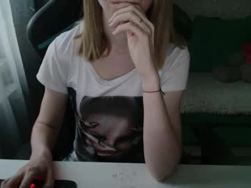 Alisarogsx Chaturbate stream image from May 23, 2026